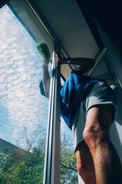 Cam Balkon Temizliği